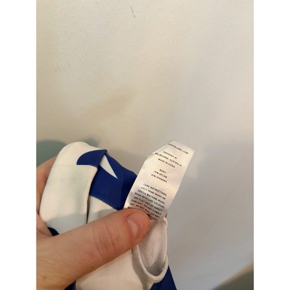 Wilo The Label Sports‎ Bra Small V Neck Blue White Abstract Padded High Support - Picture 7 of 7